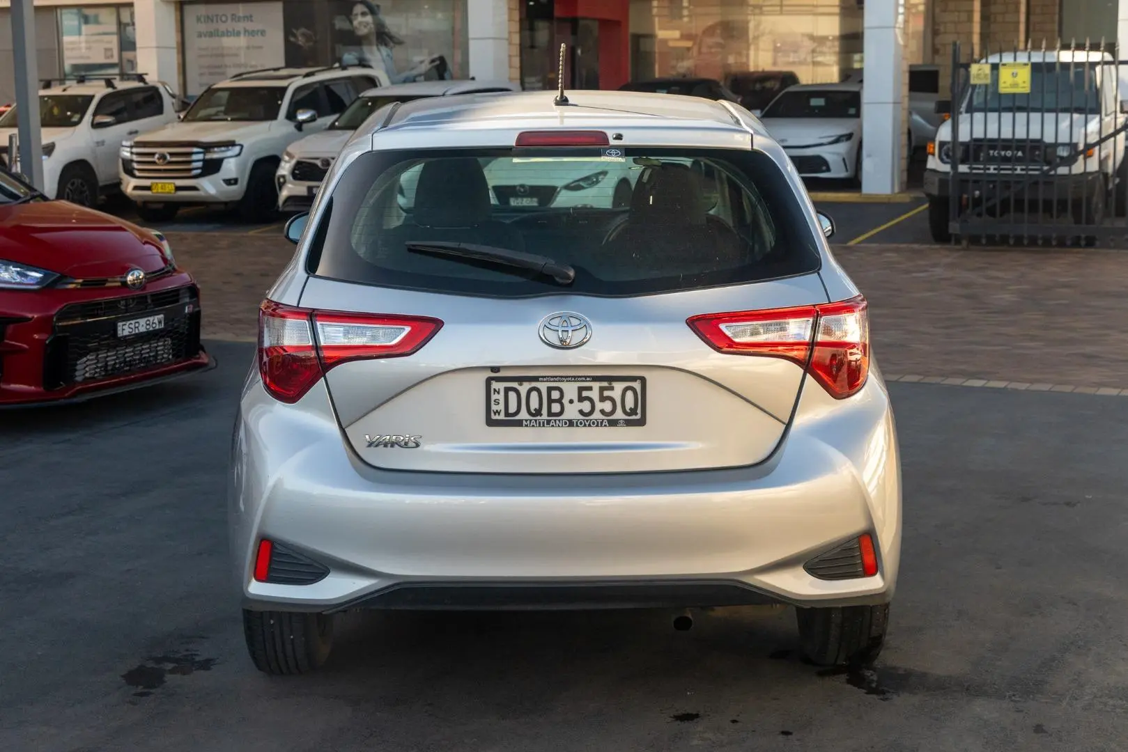 2017 Toyota Yaris Gallery Image 5