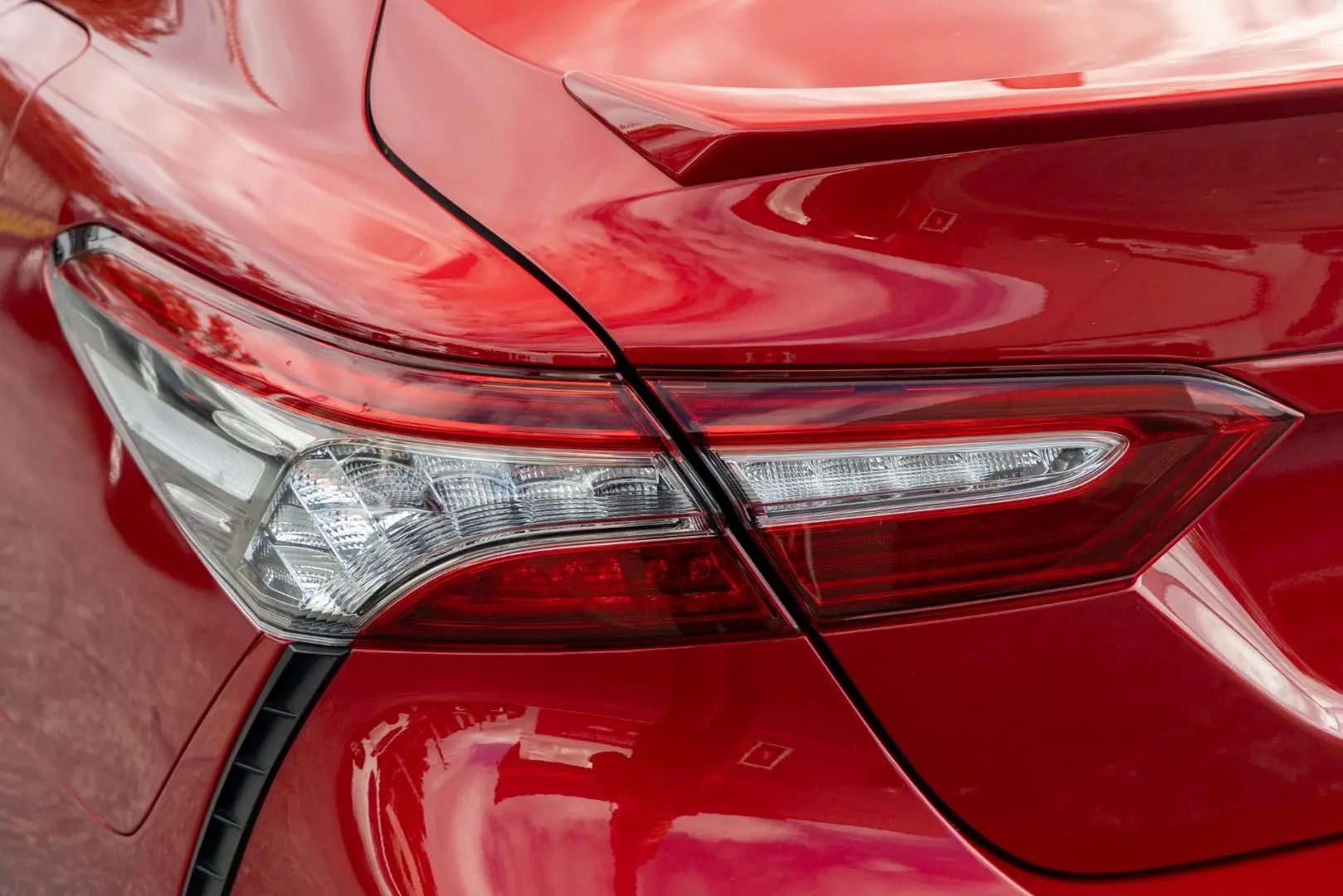 2019 Toyota Camry Gallery Image 21