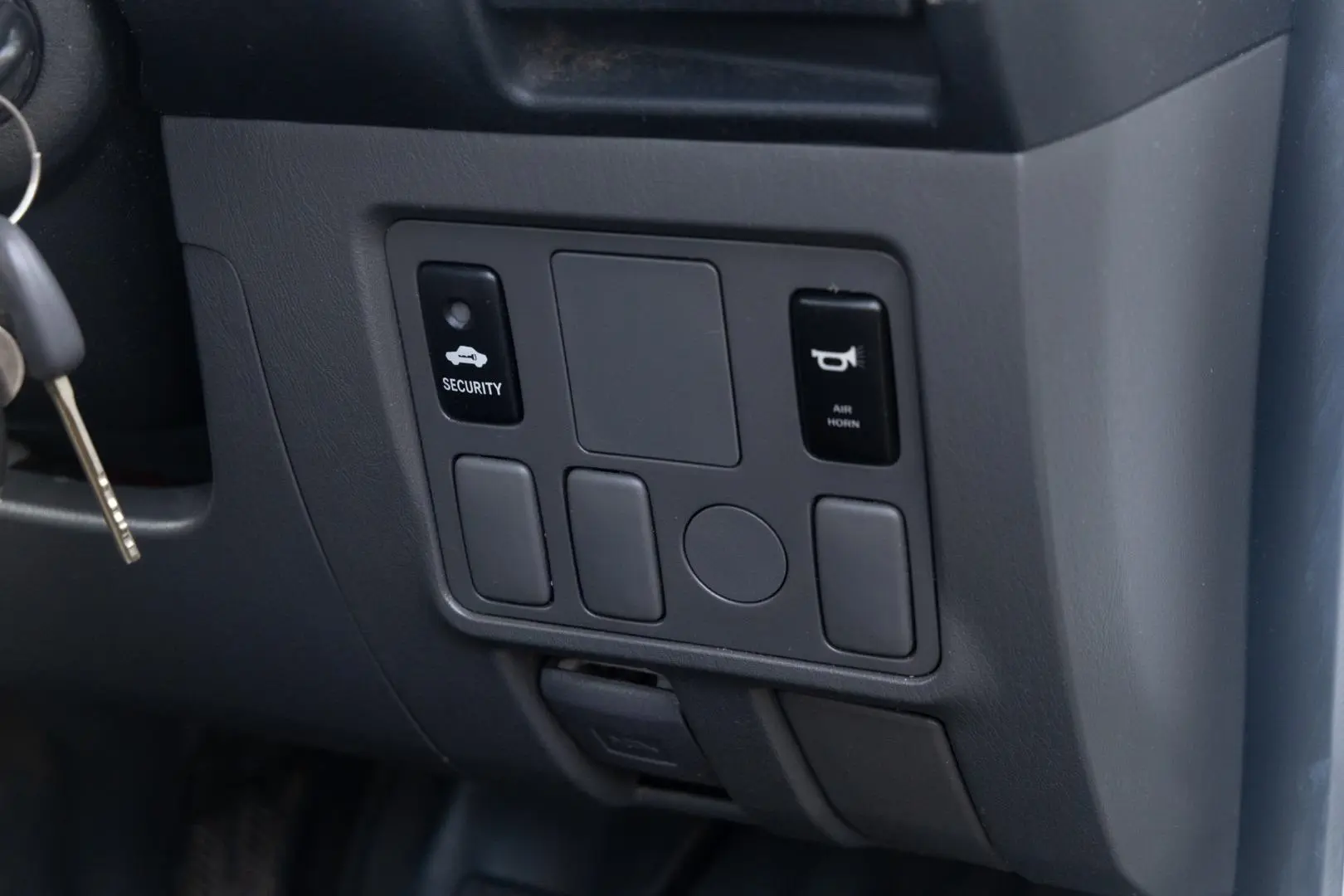 2019 Toyota Hilux Gallery Image 16