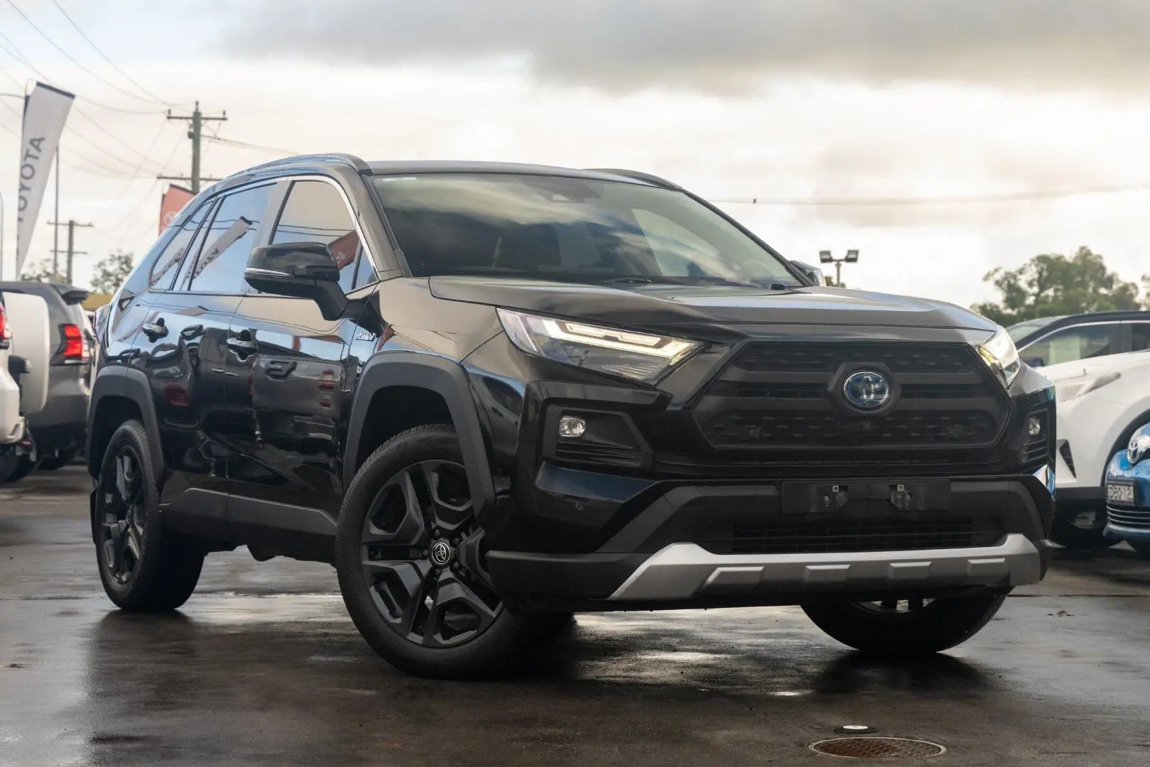 2022 Toyota RAV4 Gallery Image 1