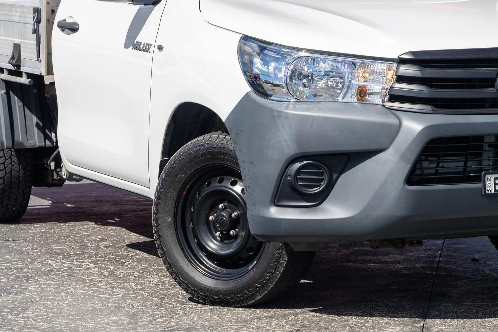 2021 Toyota Hilux Gallery Image 6