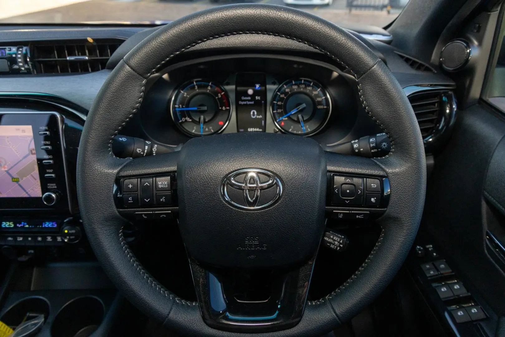 2021 Toyota Hilux Gallery Image 10