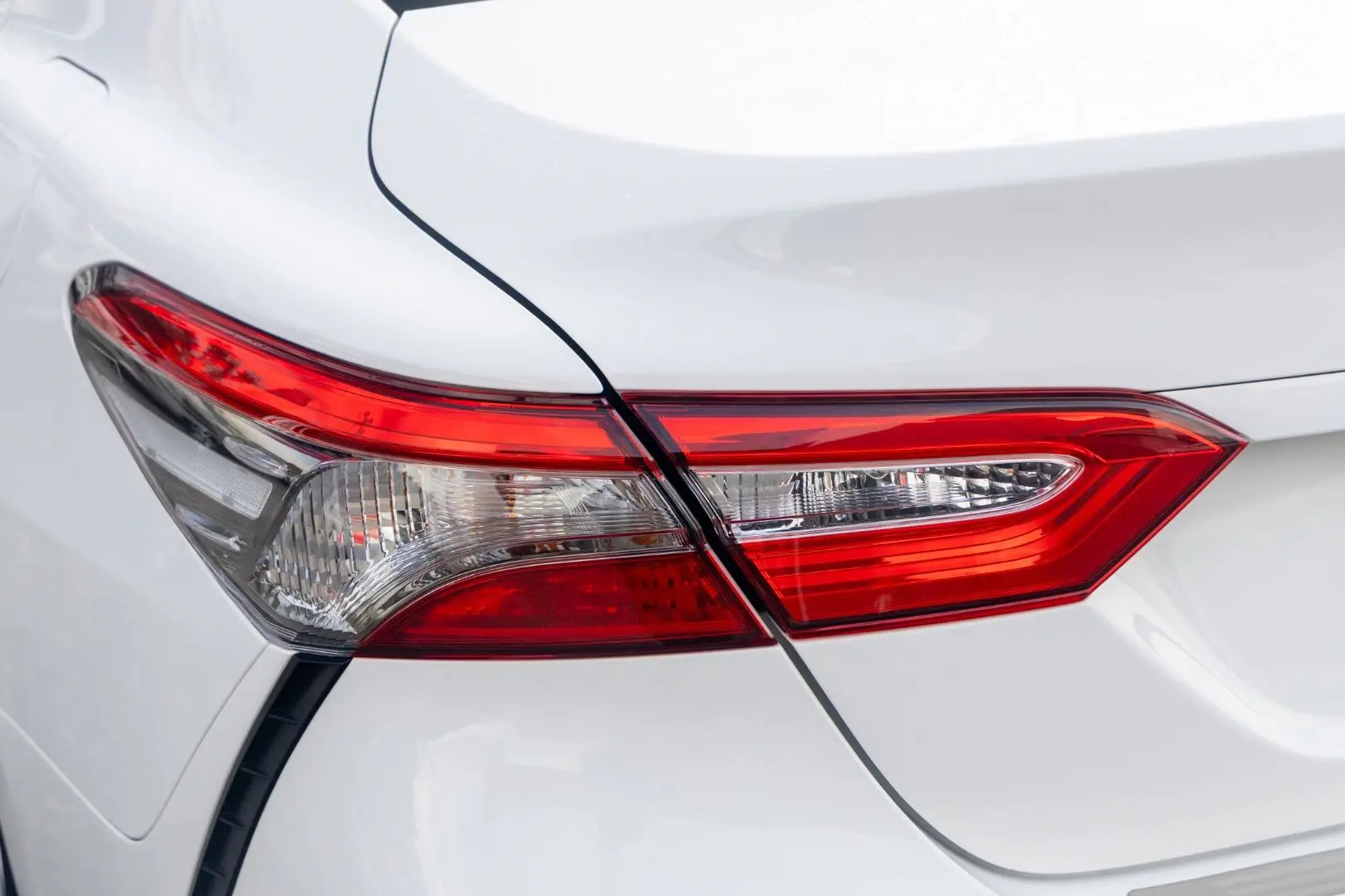 2019 Toyota Camry Gallery Image 21