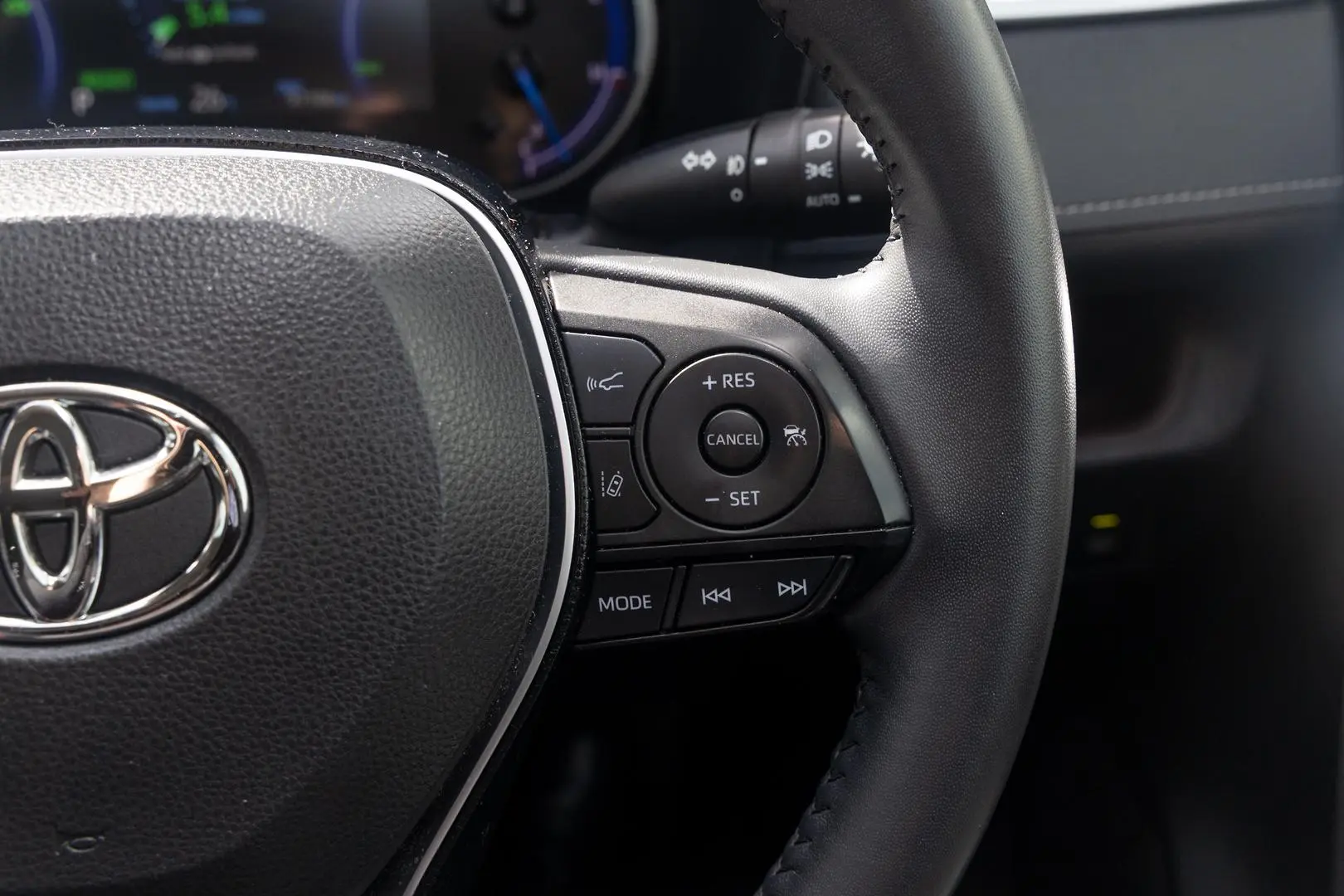 2020 Toyota RAV4 Gallery Image 12