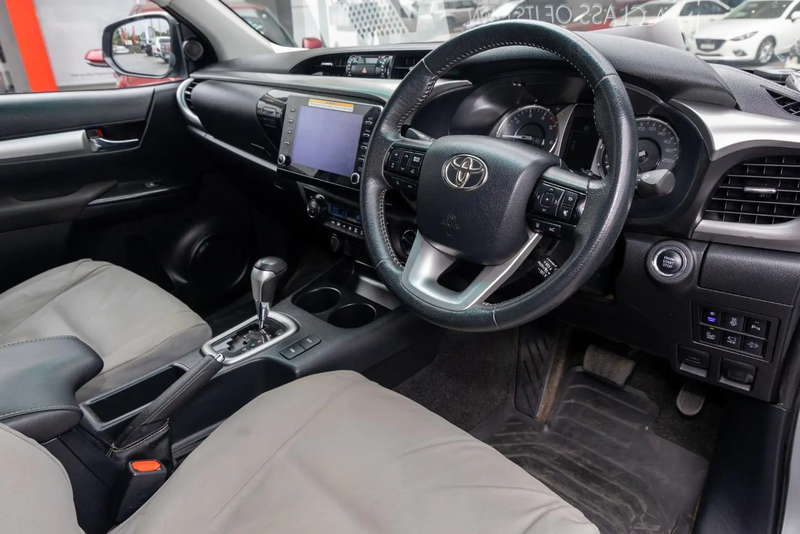 2023 Toyota Hilux Gallery Image 7