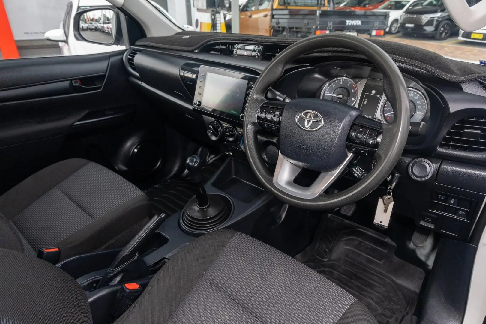 2021 Toyota Hilux Gallery Image 7