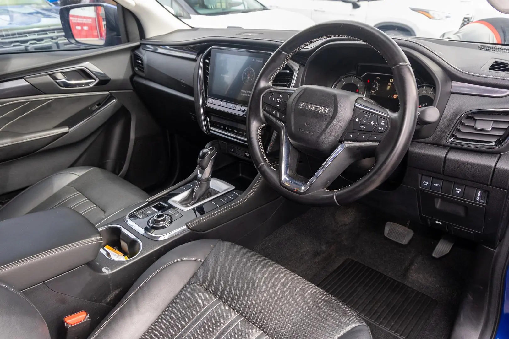 2023 Isuzu MU-X Gallery Image 7