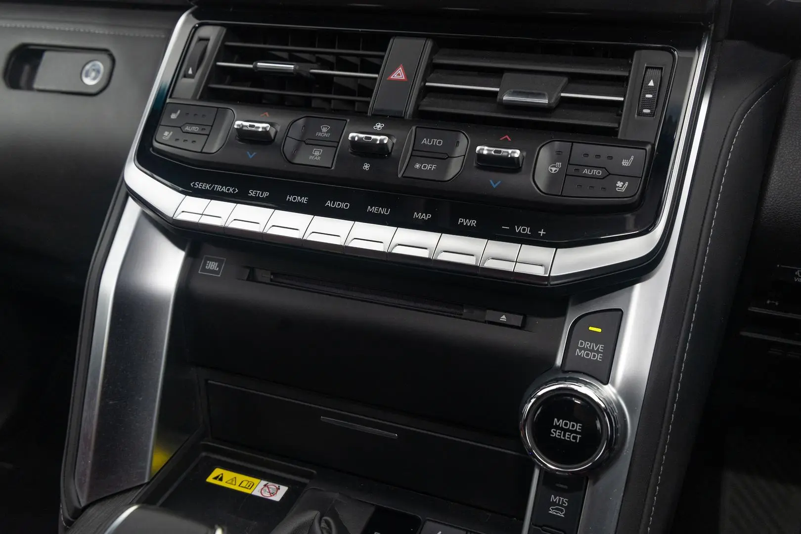 2022 Toyota Landcruiser Gallery Image 17