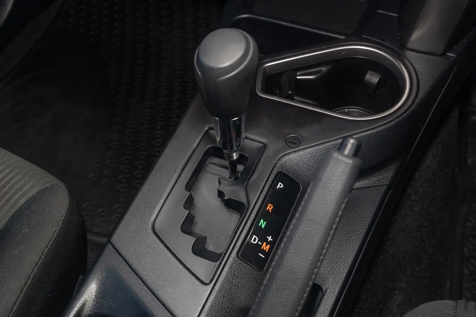 2018 Toyota RAV4 Gallery Image 17