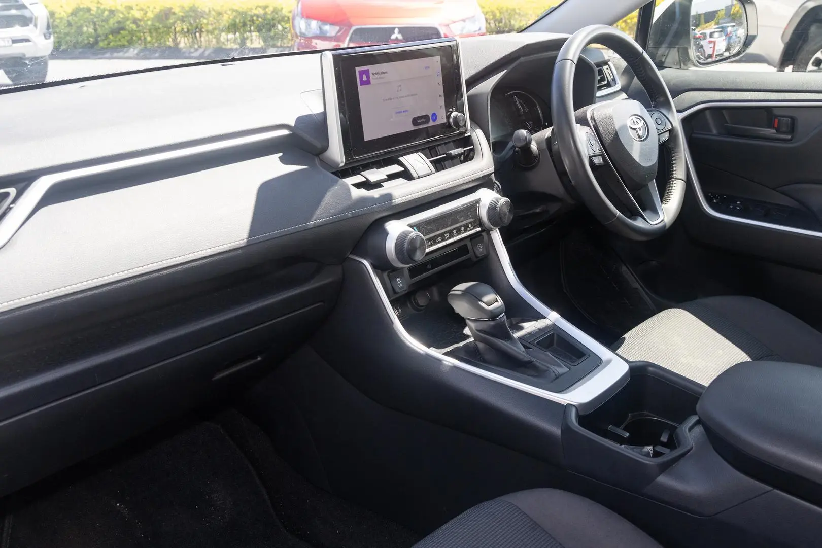 2023 Toyota RAV4 Gallery Image 8