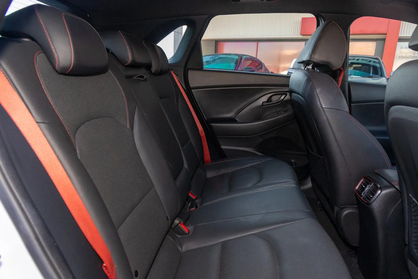2018 Hyundai i30 Gallery Image 9
