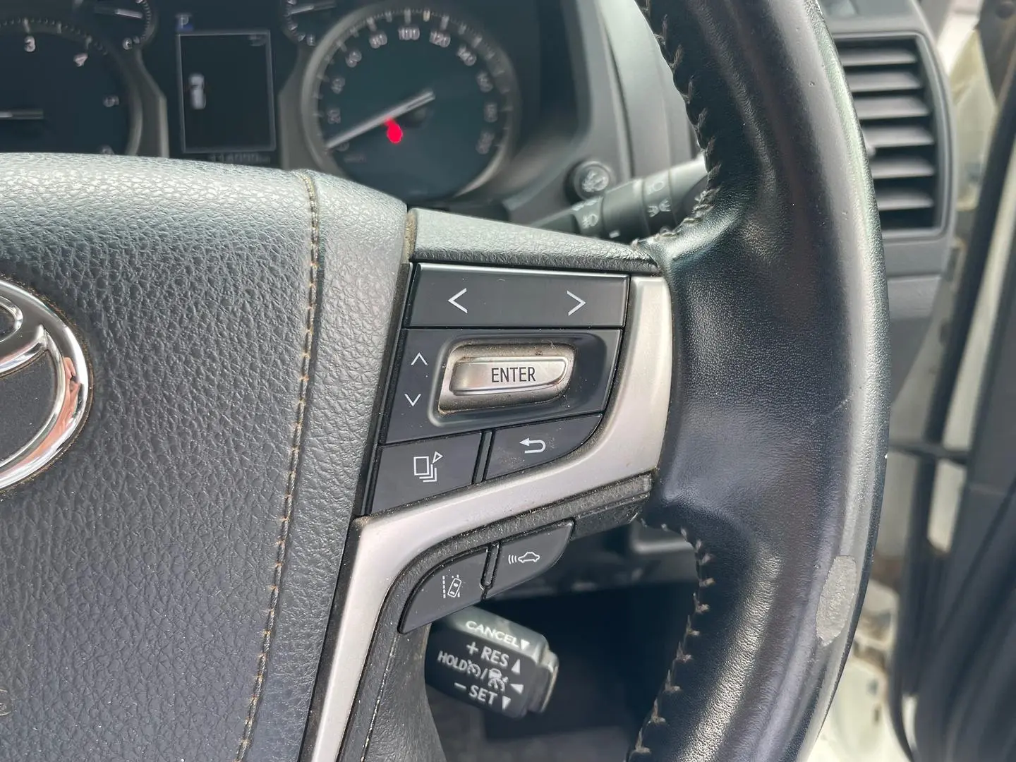 2018 Toyota Landcruiser Prado Gallery Image 12