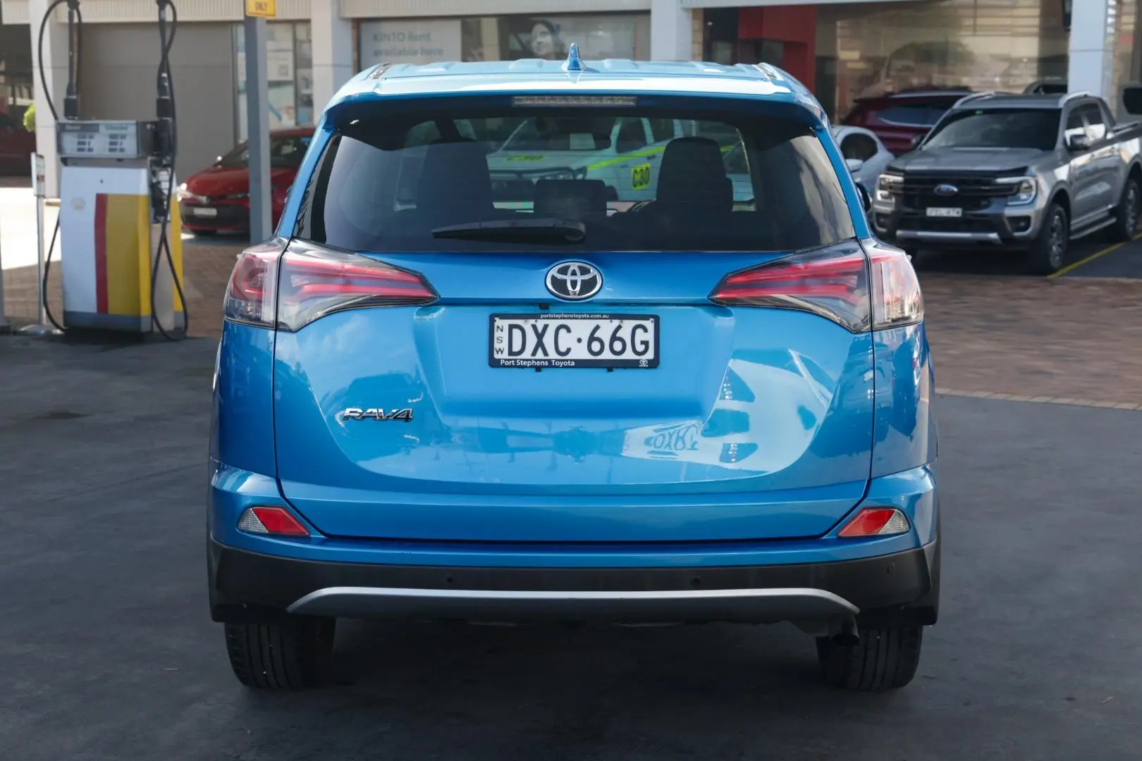 2018 Toyota RAV4 Image 5