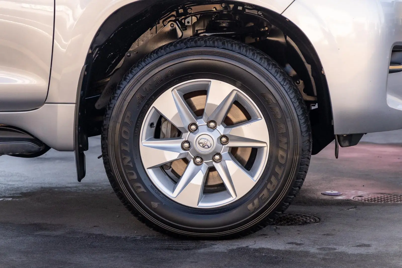 2018 Toyota Landcruiser Prado Gallery Image 22