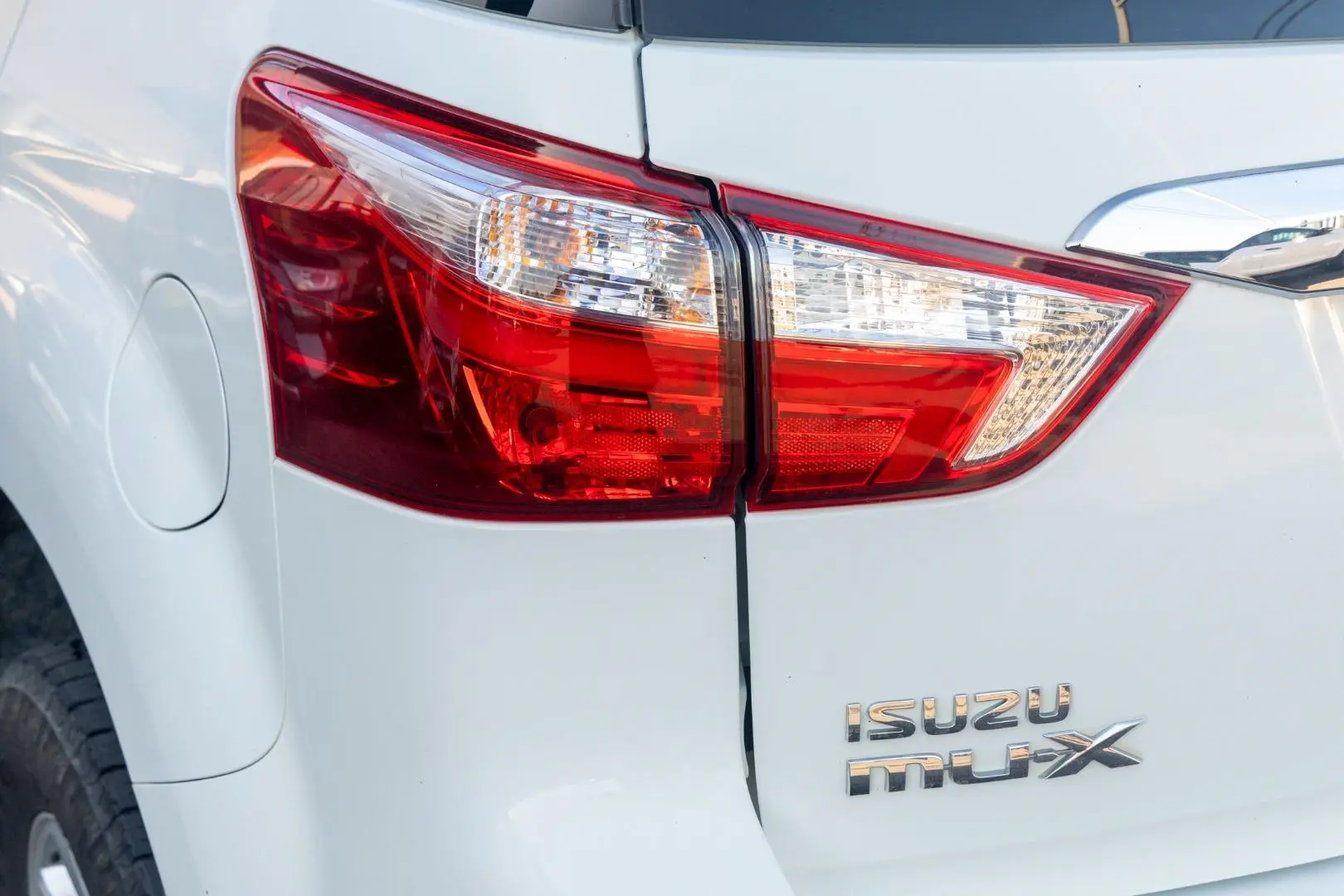 2021 Isuzu MU-X Gallery Image 20