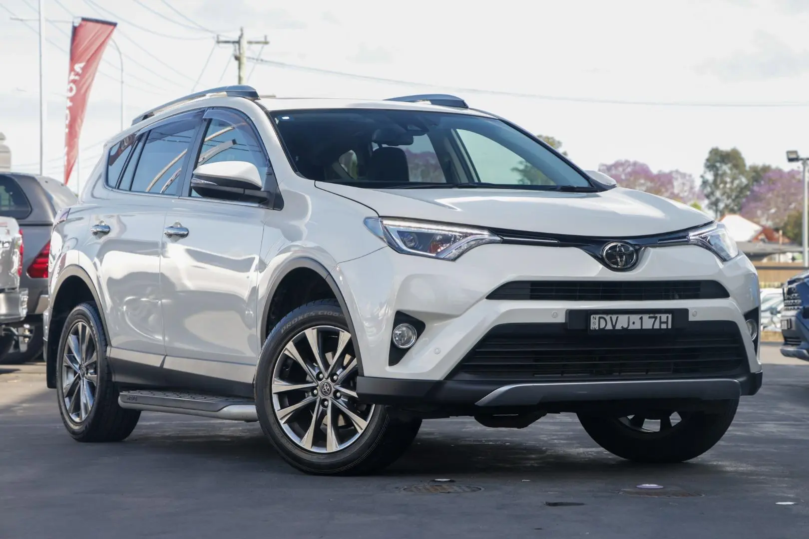 2018 Toyota RAV4 Image 1