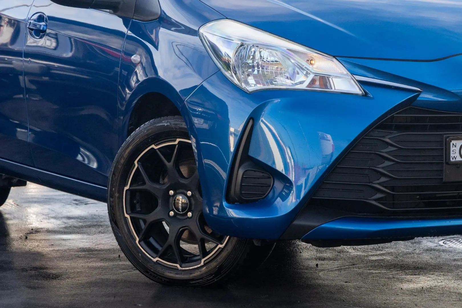 2018 Toyota Yaris Gallery Image 6