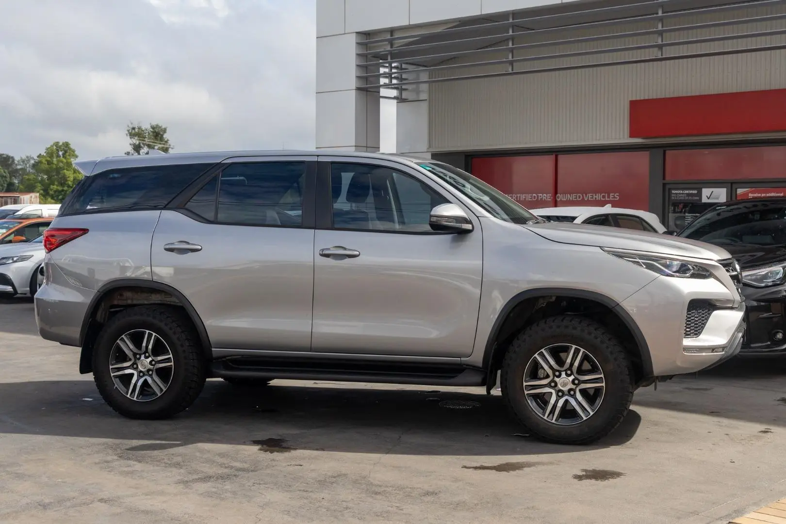 2021 Toyota Fortuner Gallery Image 3
