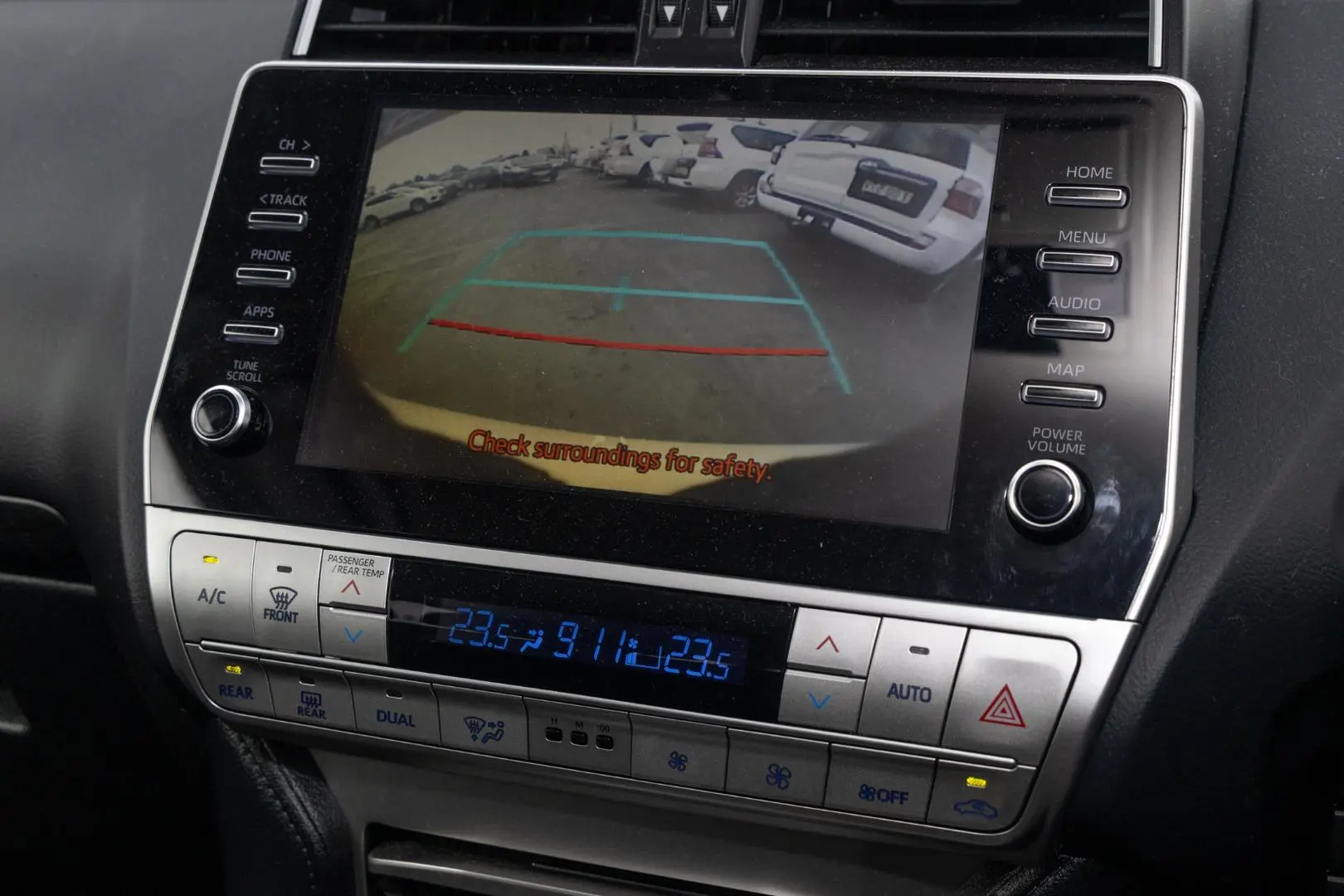 2021 Toyota Landcruiser Prado Gallery Image 15