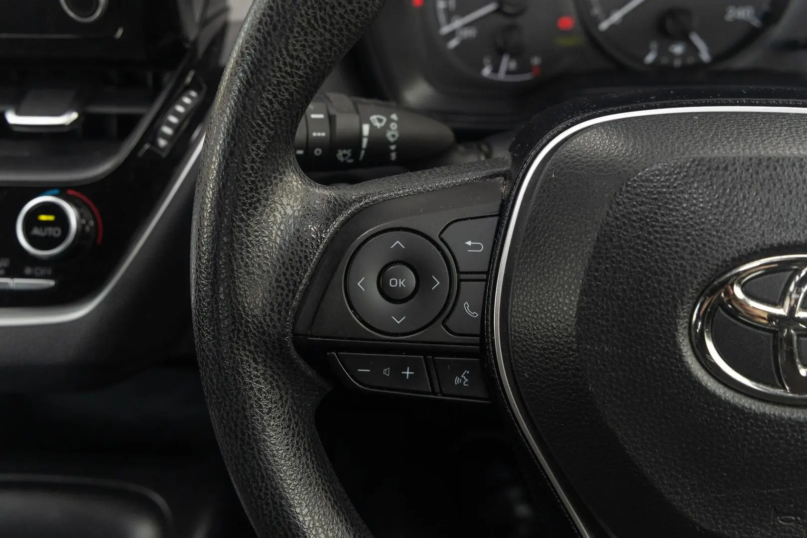 2021 Toyota Corolla Gallery Image 11