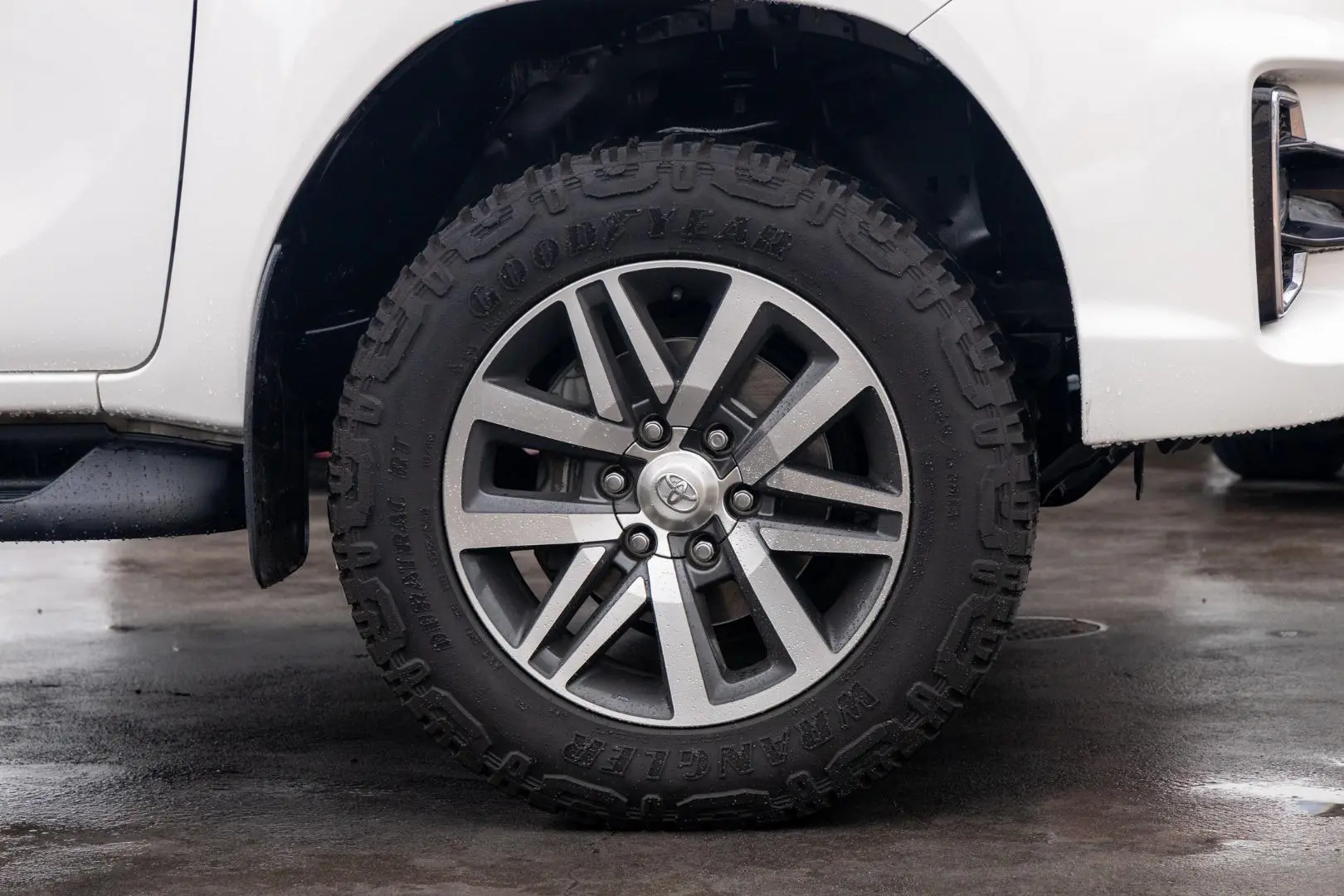 2019 Toyota Hilux Gallery Image 22