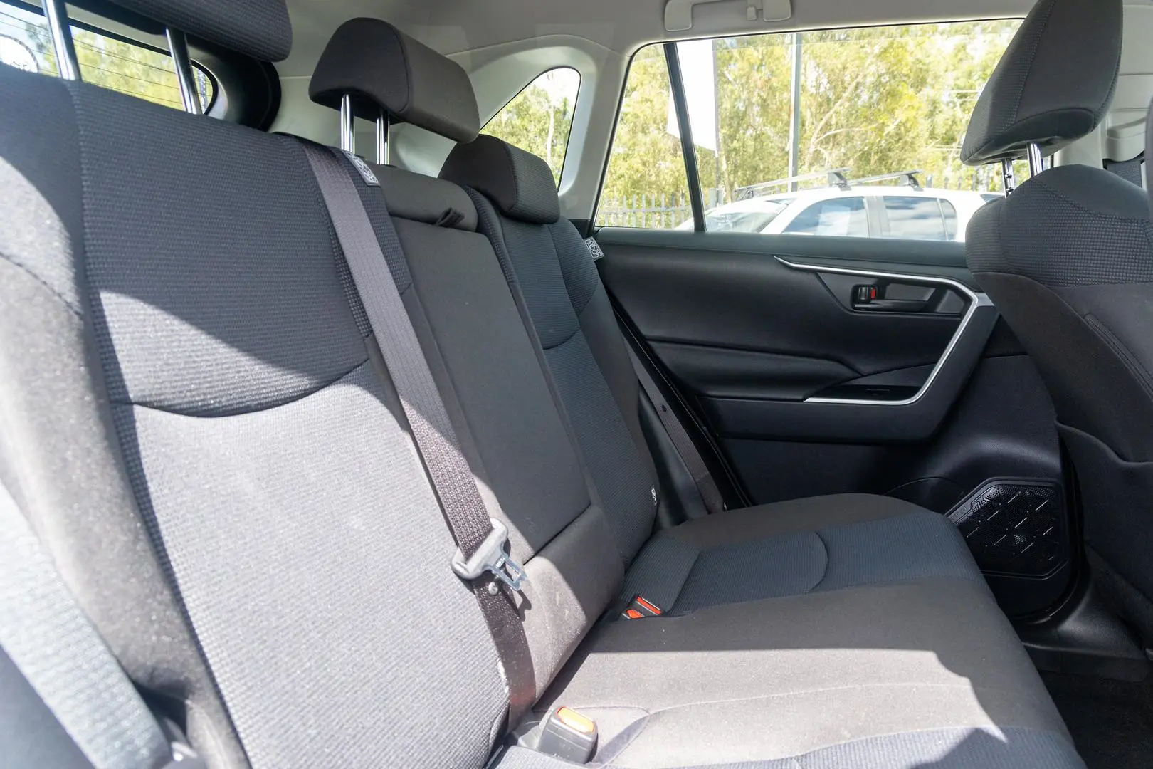 2025 Toyota RAV4 Gallery Image 9