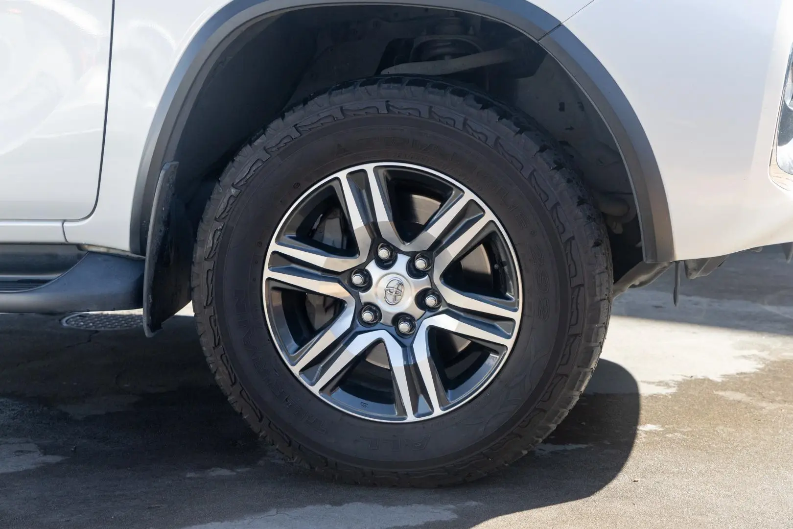 2019 Toyota Fortuner Gallery Image 23