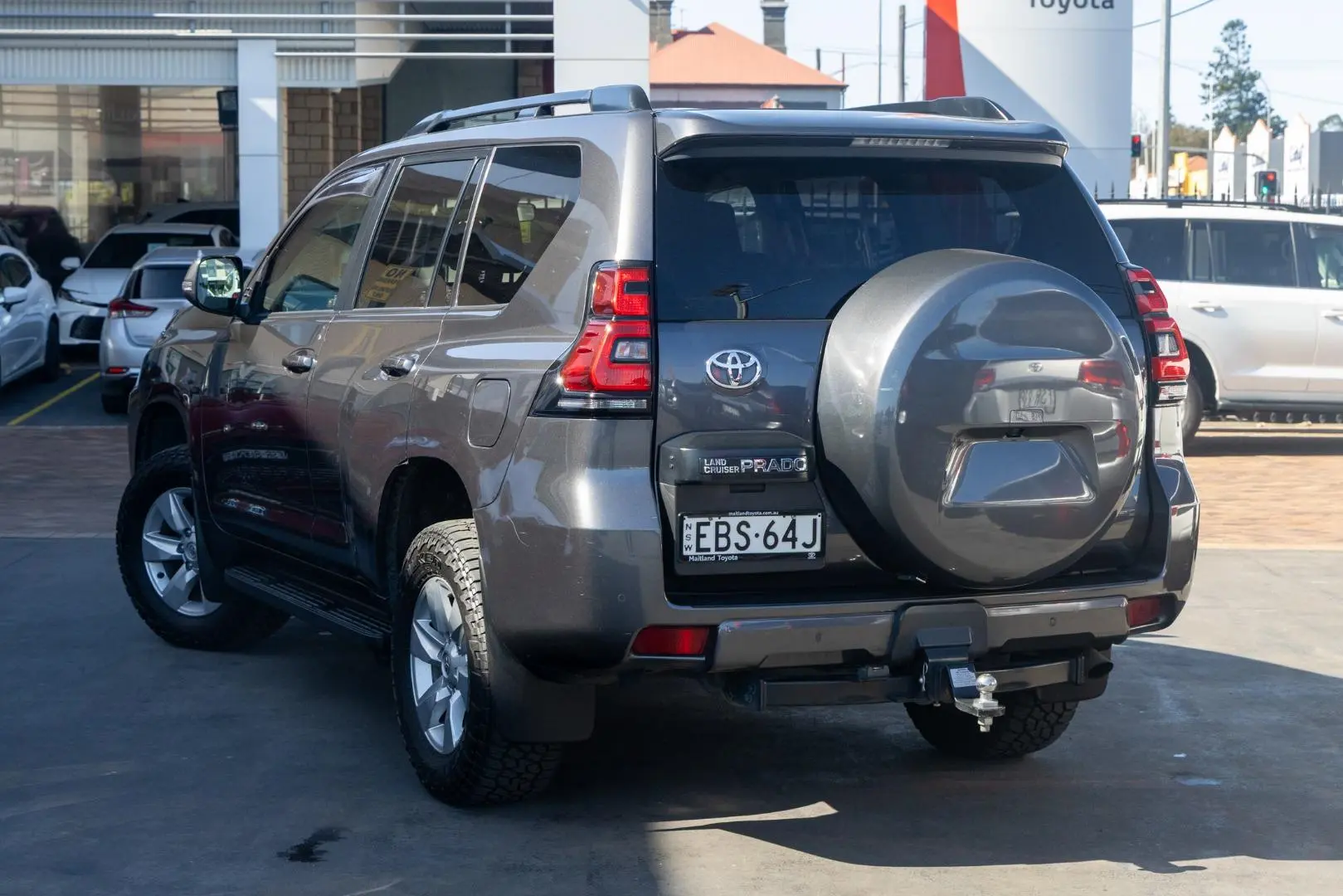 2018 Toyota Landcruiser Prado Gallery Image 2