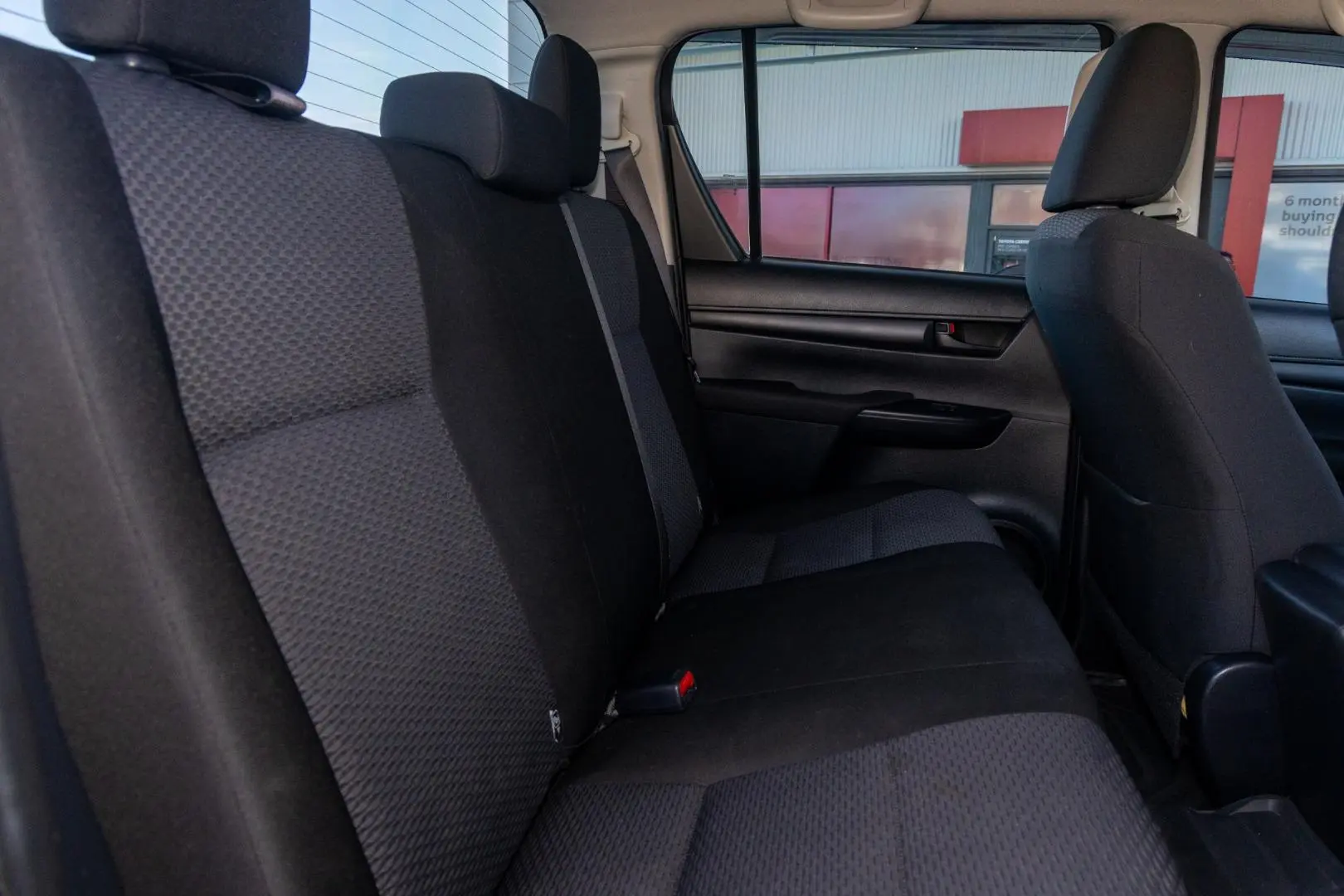 2022 Toyota Hilux Gallery Image 9