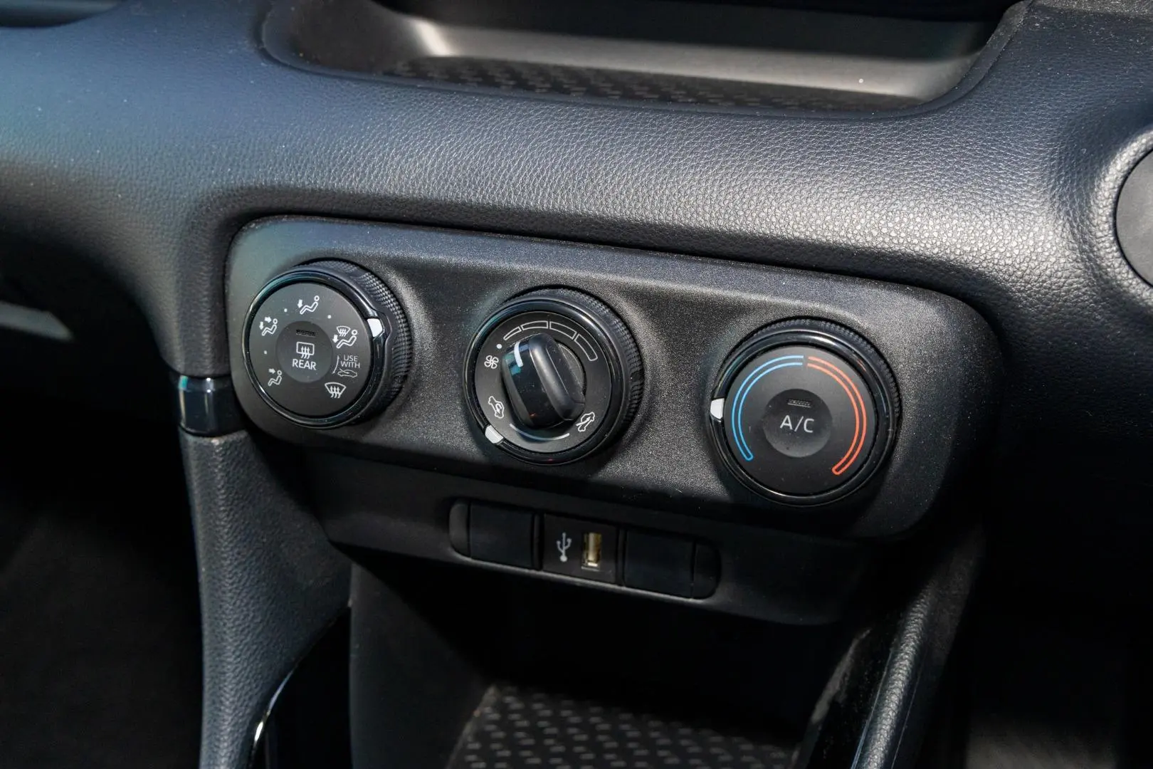 2021 Toyota Yaris Gallery Image 16