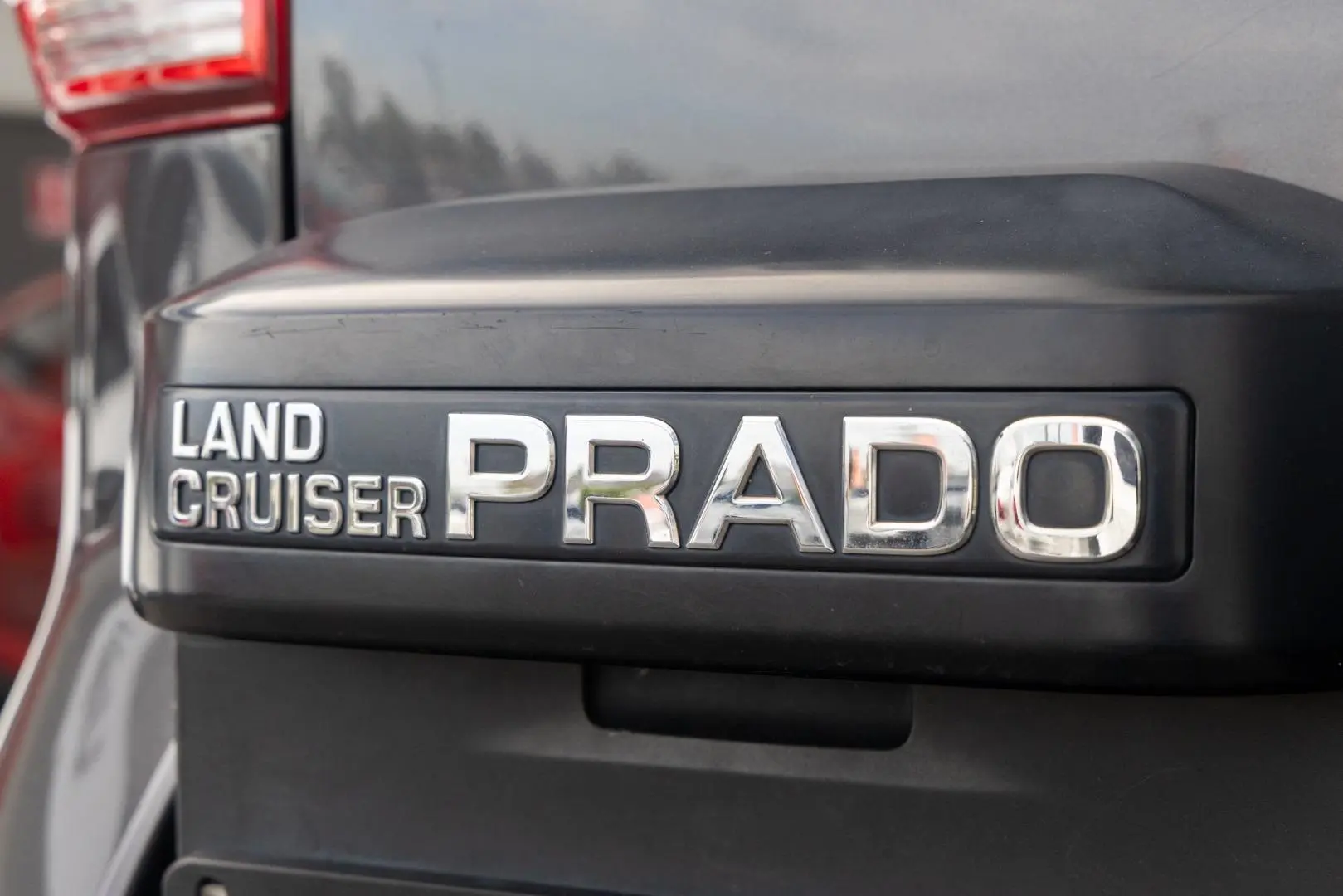 2015 Toyota Landcruiser Prado Gallery Image 21