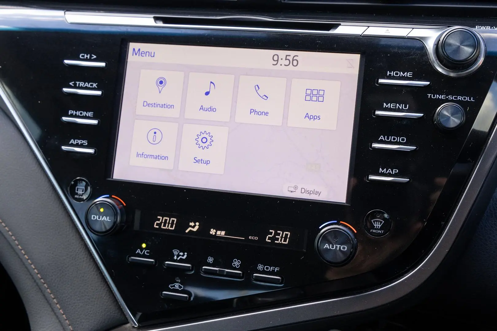 2018 Toyota Camry Gallery Image 16