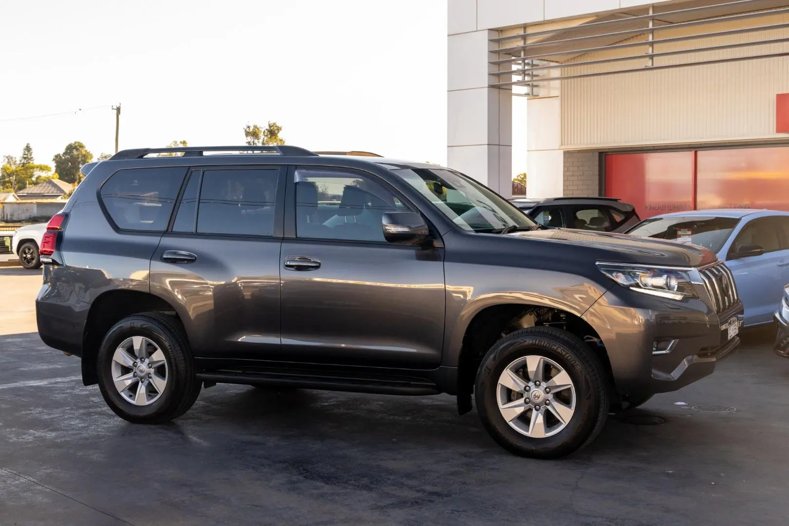 2020 Toyota Landcruiser Prado Gallery Image 3