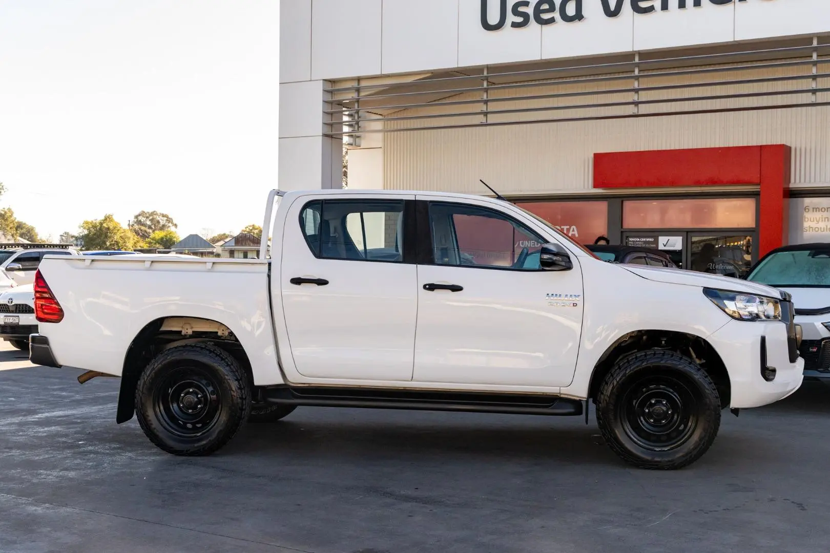 2020 Toyota Hilux Gallery Image 3