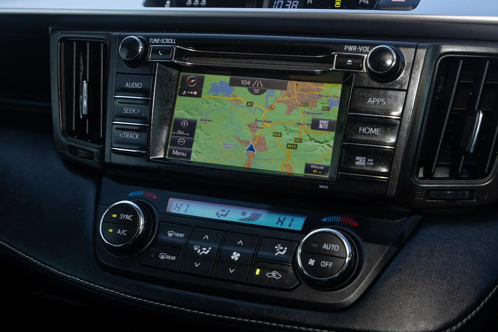 2017 Toyota RAV4 Gallery Image 14