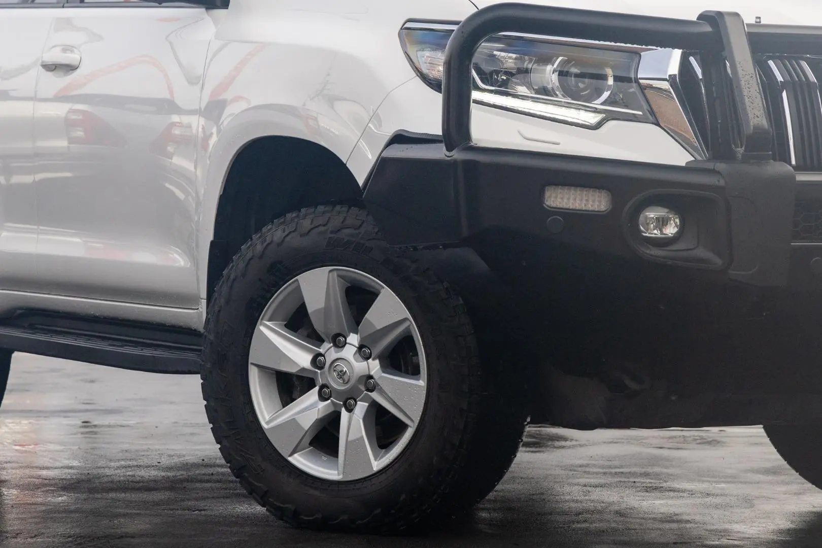 2019 Toyota Landcruiser Prado Gallery Image 6