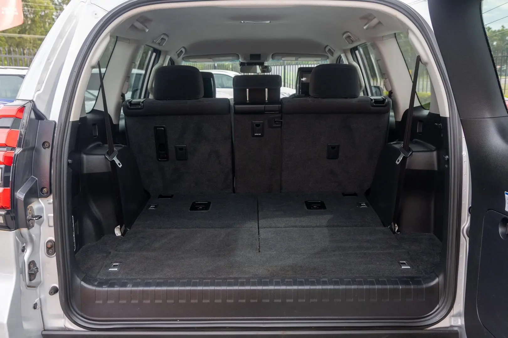 2022 Toyota Landcruiser Prado Gallery Image 20