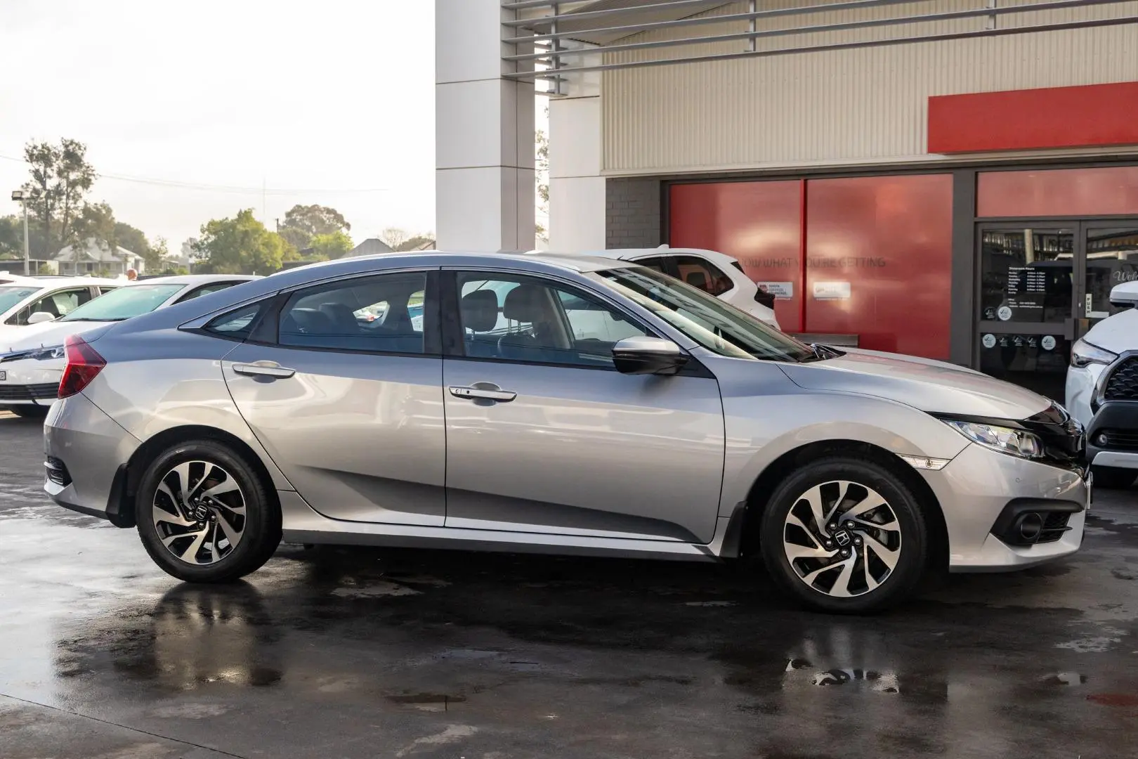 2018 Honda Civic Gallery Image 3
