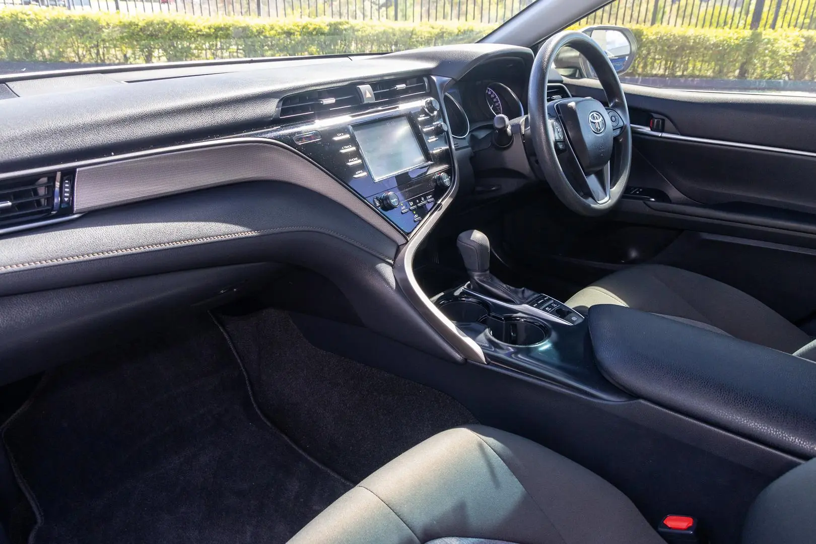 2020 Toyota Camry Gallery Image 8