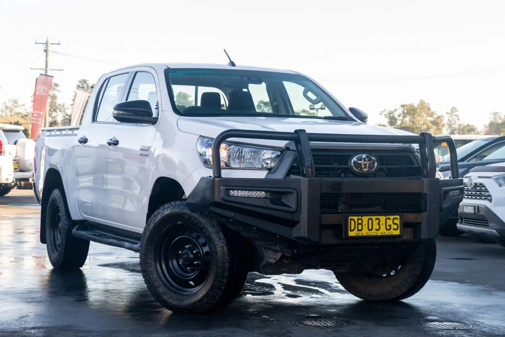 2021 Toyota Hilux Gallery Image 1