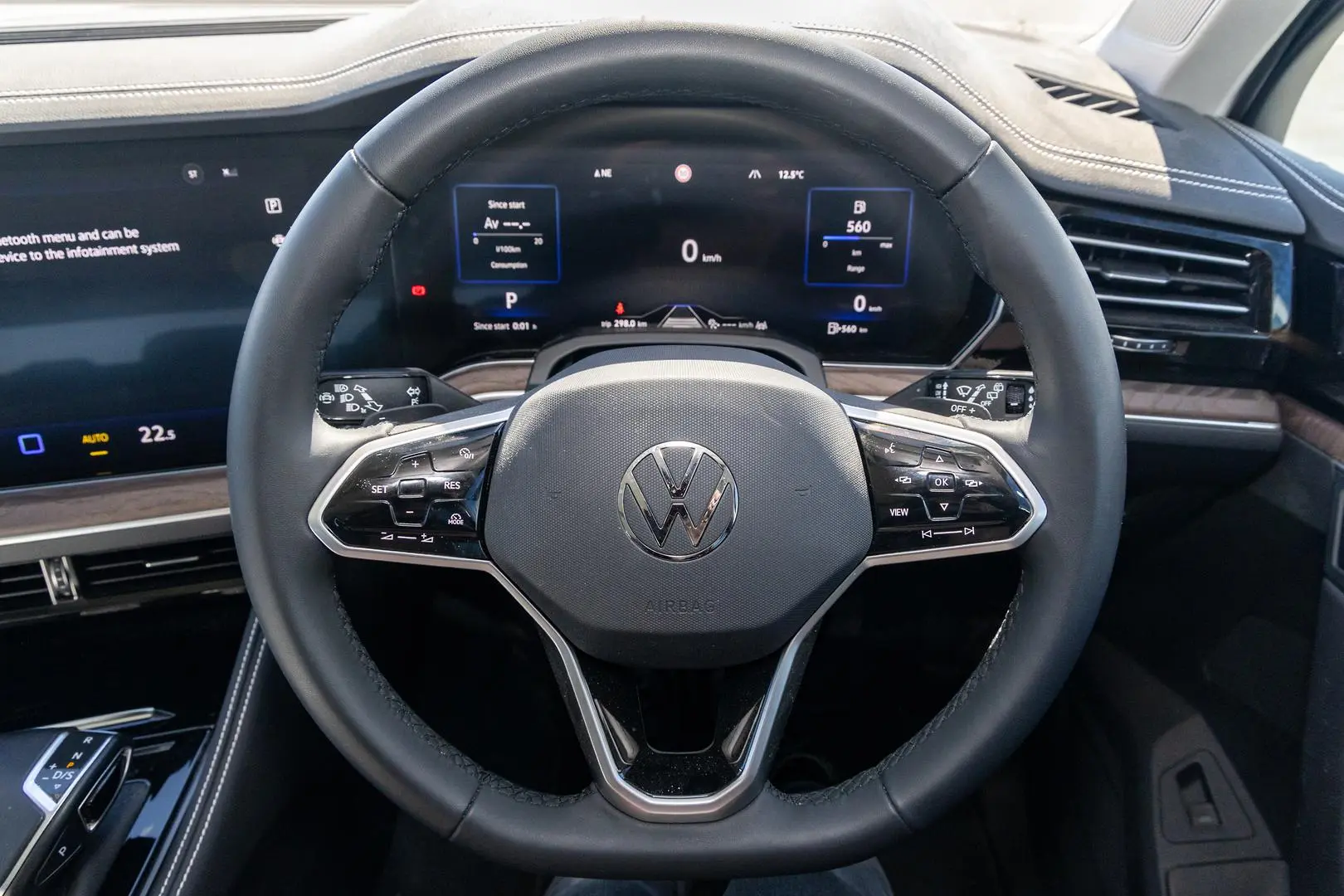 2024 Volkswagen Touareg Gallery Image 10