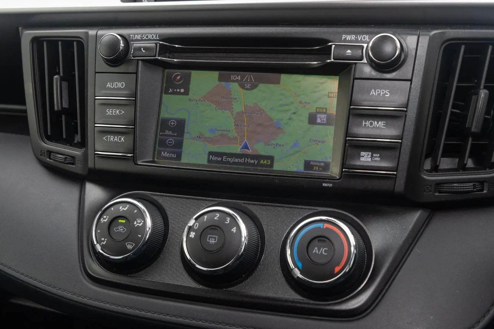 2017 Toyota RAV4 Gallery Image 14
