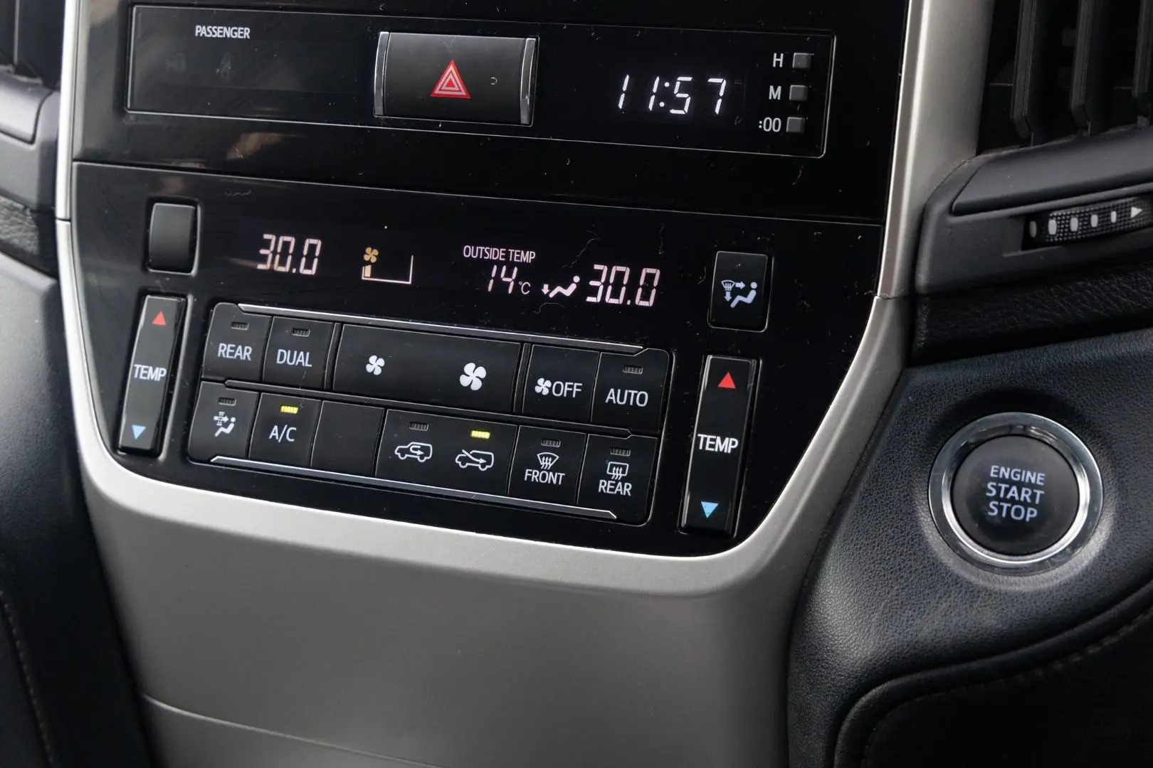 2018 Toyota Landcruiser Gallery Image 17