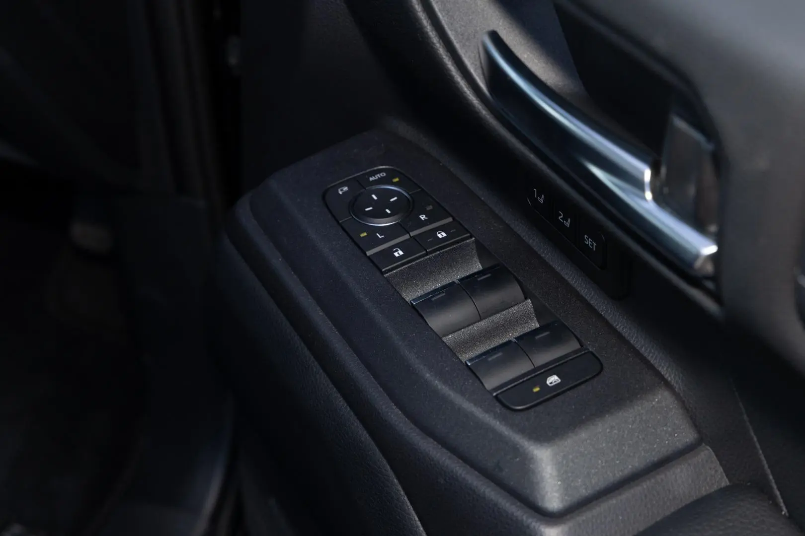 2024 Toyota Landcruiser Prado Gallery Image 18