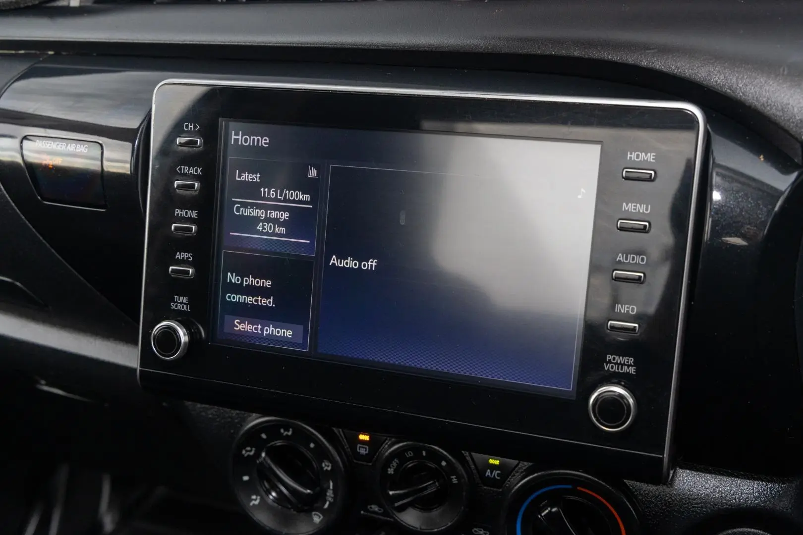 2021 Toyota Hilux Gallery Image 14