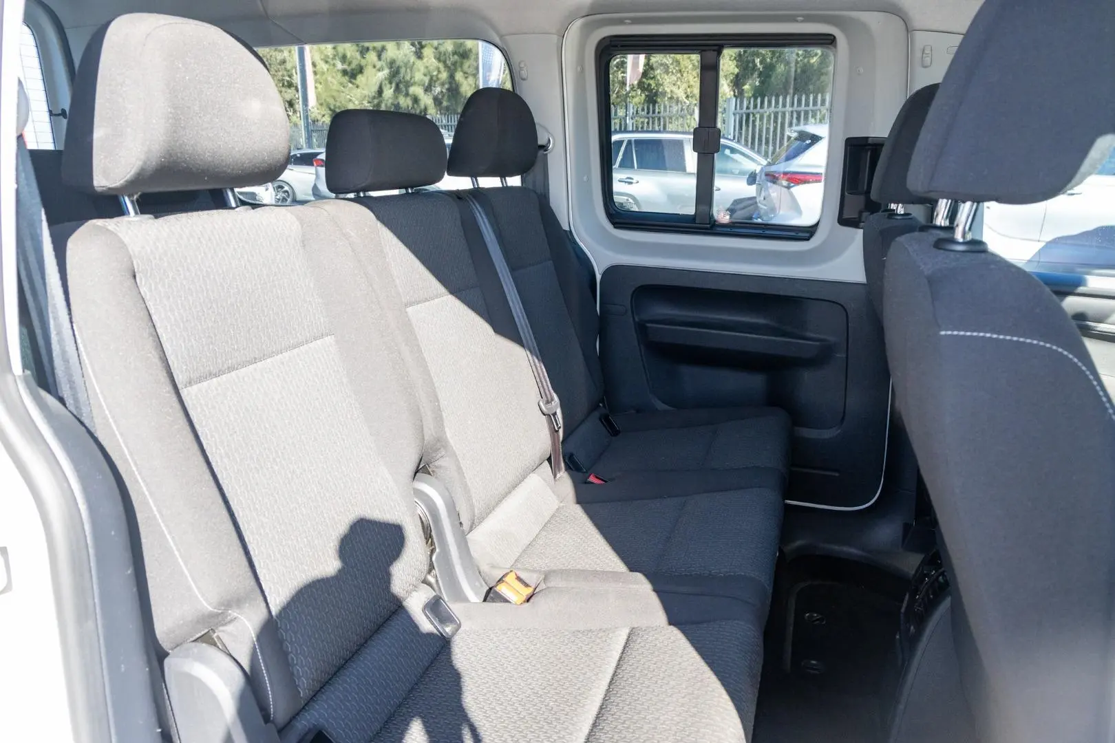 2017 Volkswagen Caddy Gallery Image 9
