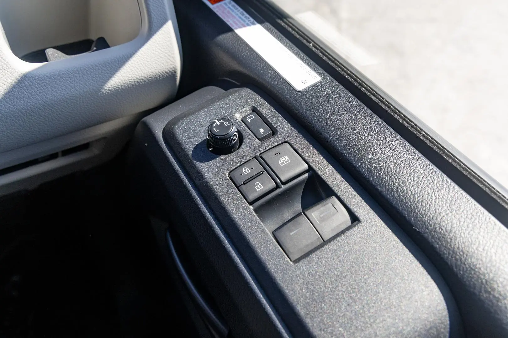 2024 Toyota Hiace Gallery Image 18