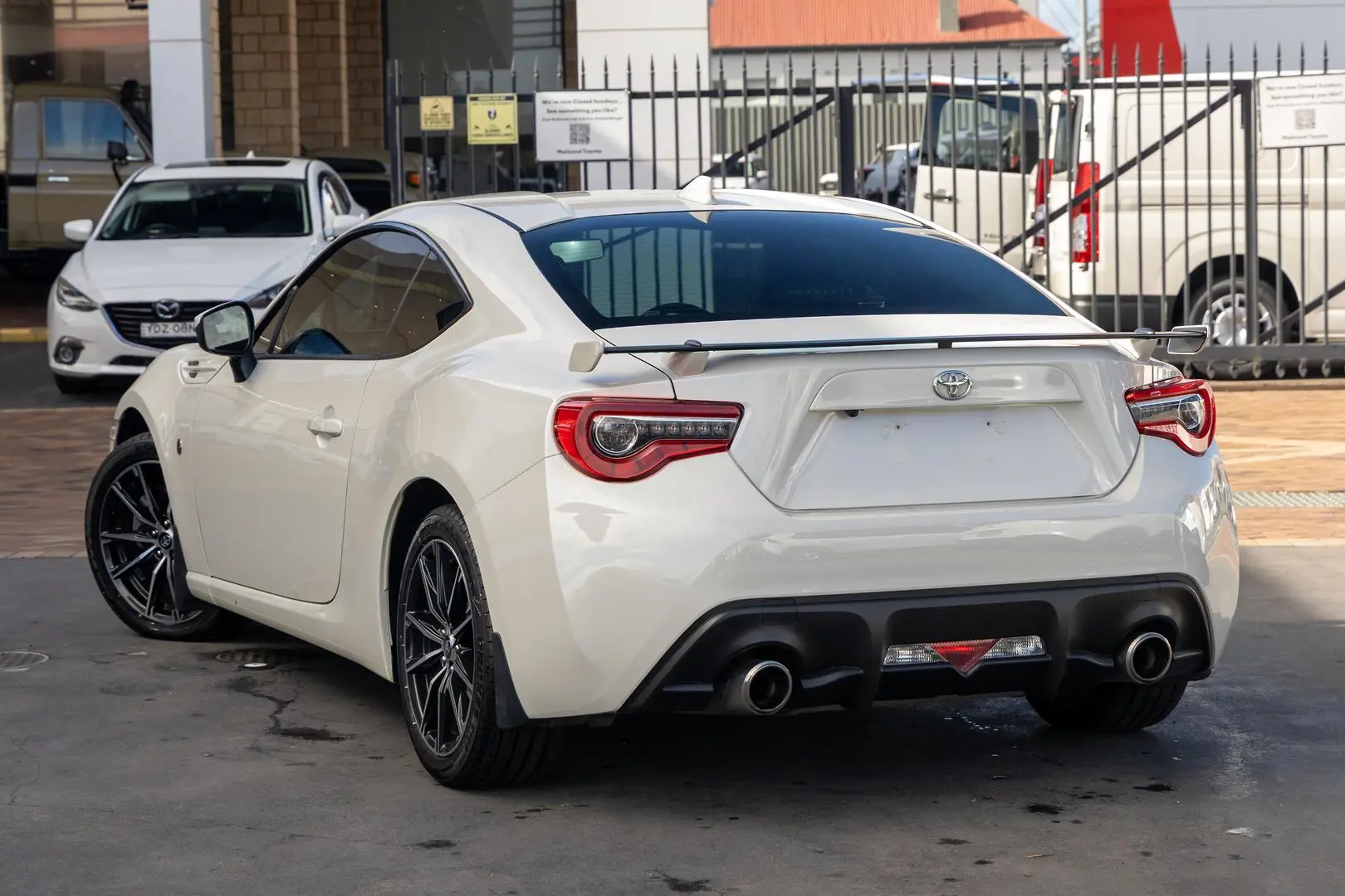 2017 Toyota 86 Gallery Image 2