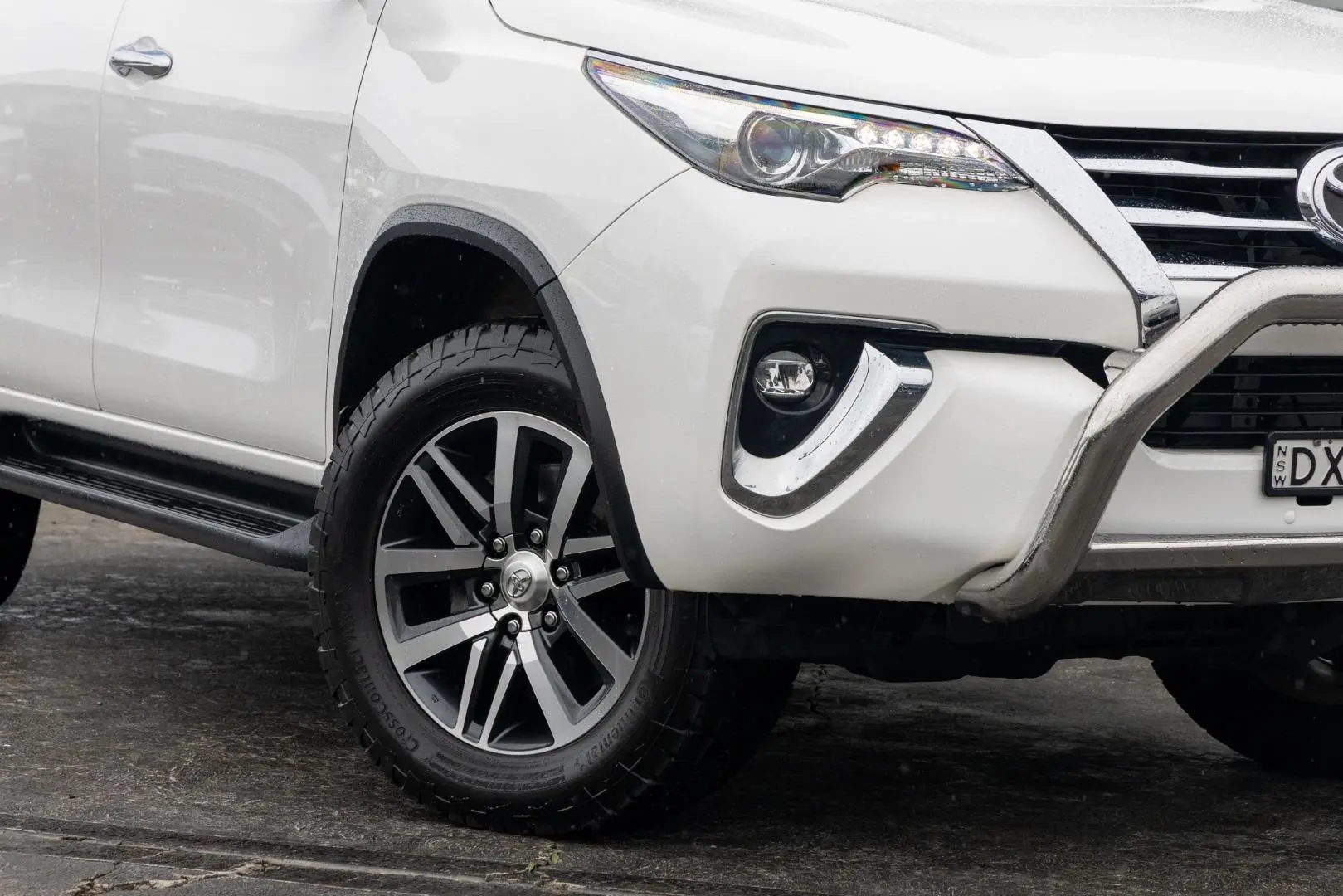 2018 Toyota Fortuner Gallery Image 6