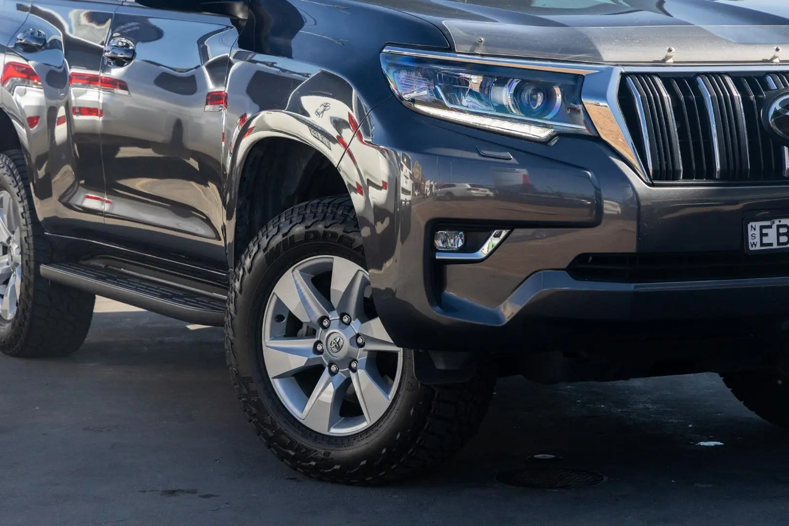 2018 Toyota Landcruiser Prado Gallery Image 6